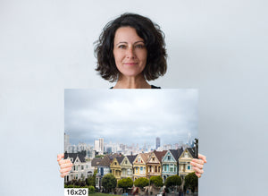 Painted Ladies Alamo Square with San Fransisco Skyline